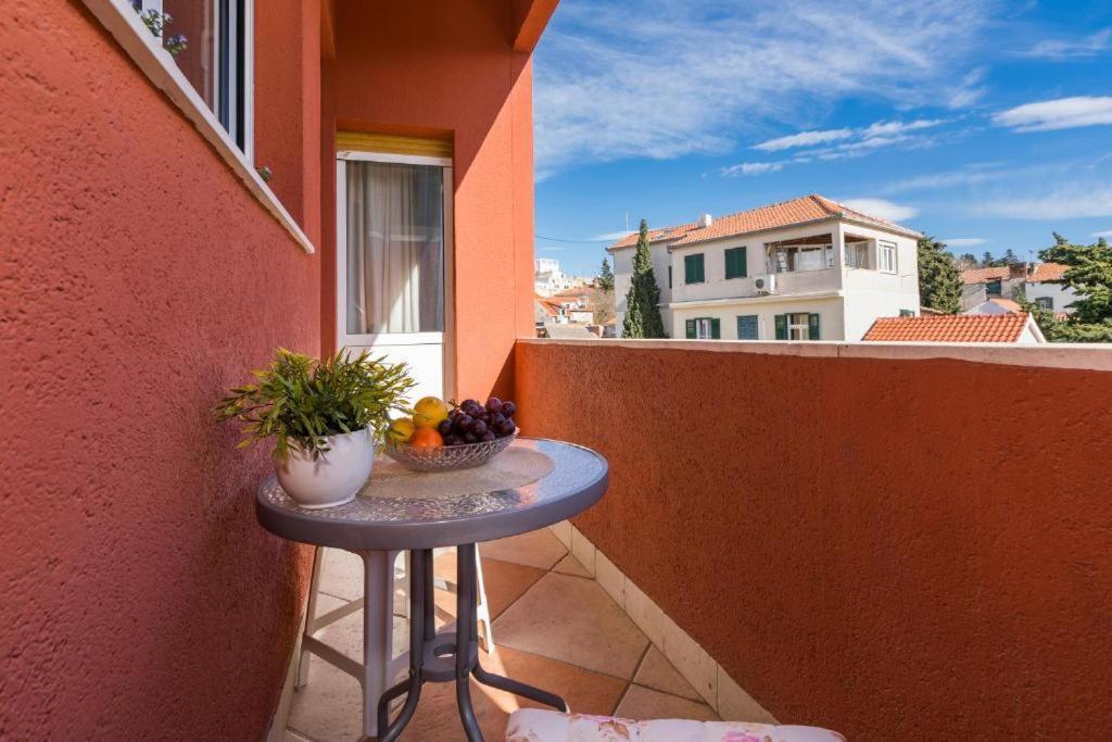 App Sea View In Old Town With Balcony Apartament